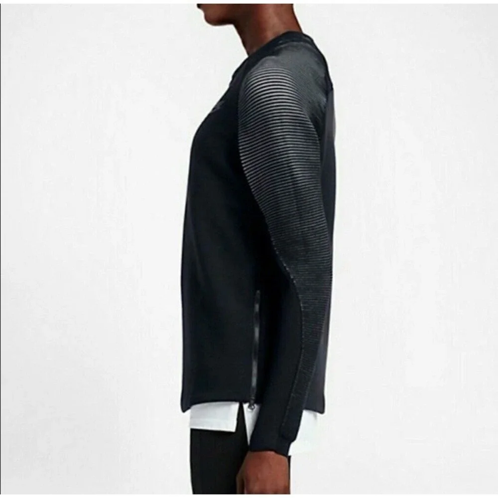 Nike Tech Performance Women's SM Black Sweatshirt Ribbed Sleeve Zip Hem Mad Max